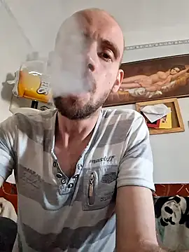 Snapshot of Rejtelmesest chatting on 02.05.25 Rejtelmesest online show from 02.05.25