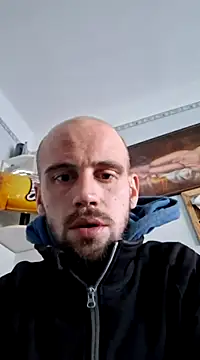 Snapshot of Rejtelmesest chatting on 02.05.25 Rejtelmesest online show from 02.05.25