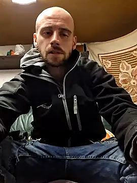 Snapshot of Rejtelmesest chatting on 02.06.25 Rejtelmesest online show from 02.06.25