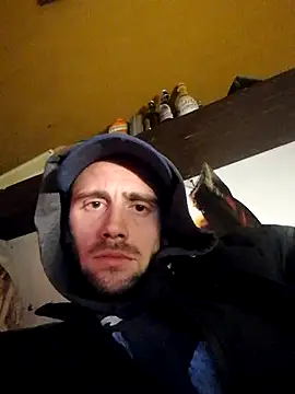 Snapshot of Rejtelmesest chatting on 03.04.25 Rejtelmesest online show from 03.04.25