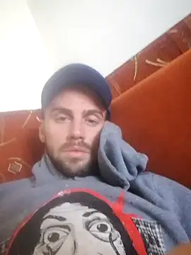 Snapshot of Rejtelmesest chatting on 03.20.25 Rejtelmesest online show from 03.20.25