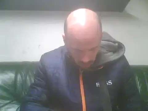 Snapshot of Rejtelmesest chatting on 03.20.25 Rejtelmesest online show from 03.20.25