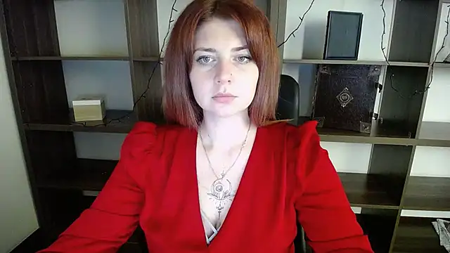Lizzy Love online show from 12.12.24