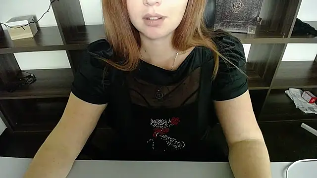 Lizzy Love online show from 01.15.25