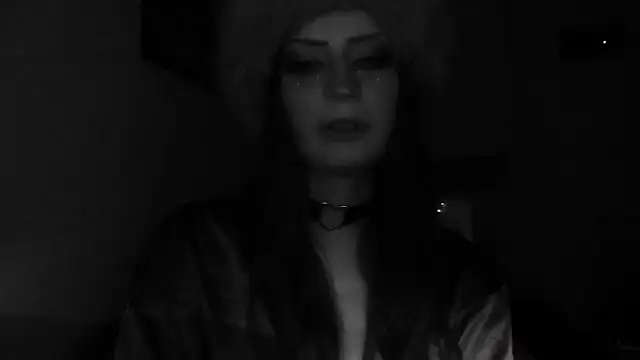 Snapshot of MoonLady chatting on 01.26.25 MoonLady online show from 01.26.25