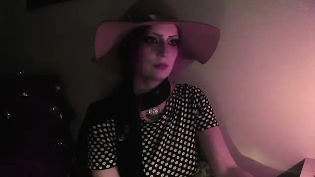 Snapshot of MoonLady chatting on 01.28.25 MoonLady online show from 01.28.25