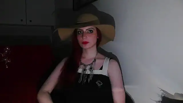 Snapshot of MoonLady chatting on 01.30.25 MoonLady online show from 01.30.25