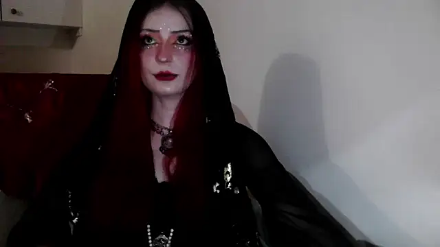 Snapshot of MoonLady chatting on 02.01.25 MoonLady online show from 02.01.25