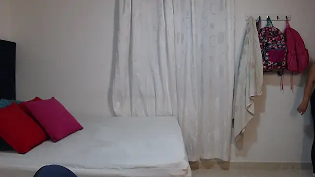 karlaton1977 online show from 10.19.25