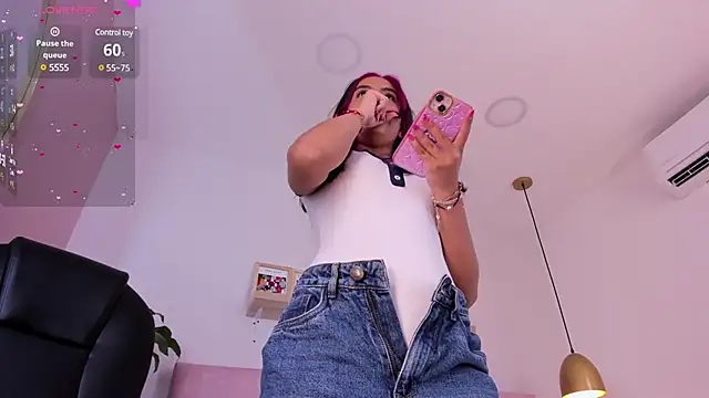 emily bank online show from 01.05.25