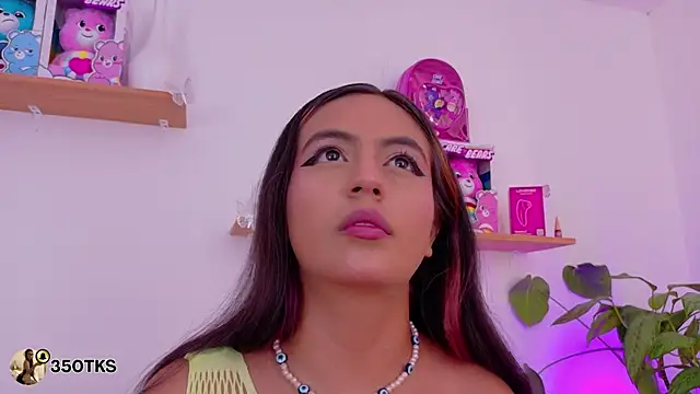 emily bank online show from 04.10.26