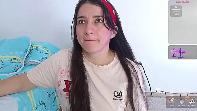 Emelyross  online show from 04.06.26