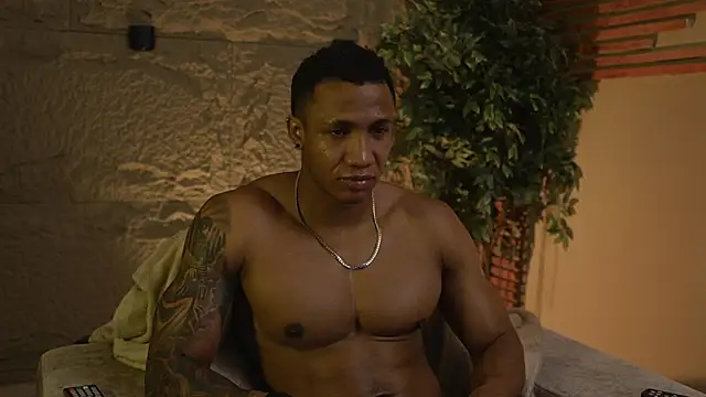 Snapshot of Logan_Varela chatting on 10.18.25 Logan Varela online show from 10.18.25