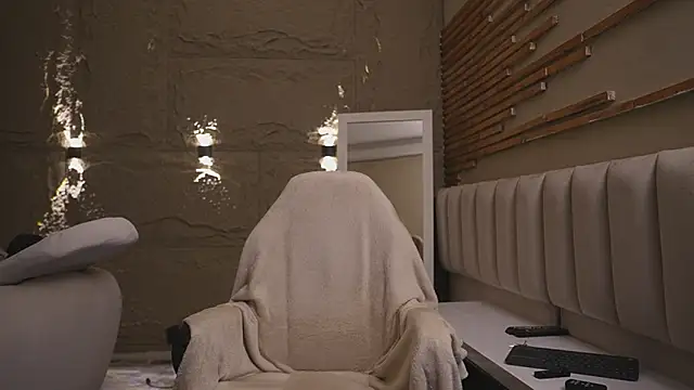 Logan Varela online show from 03.20.26