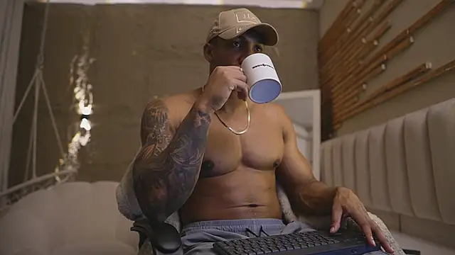 Logan Varela online show from 04.06.26