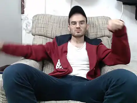 Snapshot of erikamavrik chatting on 12.17.24 erikamavrik online show from 12.17.24