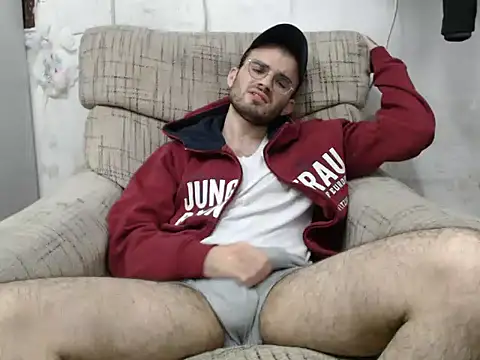 Snapshot of erikamavrik chatting on 12.22.24 erikamavrik online show from 12.22.24