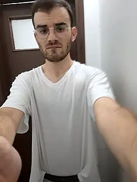 Snapshot of erikamavrik chatting on 03.17.25 erikamavrik online show from 03.17.25