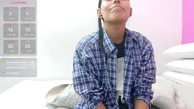 yourcuteneighbourr online show from 02.24.26