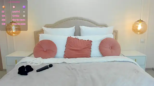 Snapshot of AlishaBel chatting on 02.22.25 AlishaBel online show from 02.22.25