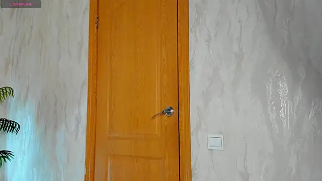 Valerie Woods online show from 03.05.26