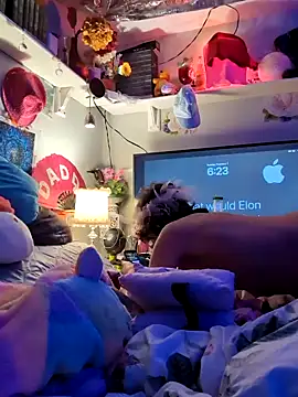 gurlnips online show from 02.02.25