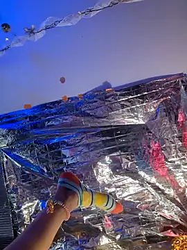 gurlnips online show from 02.02.25