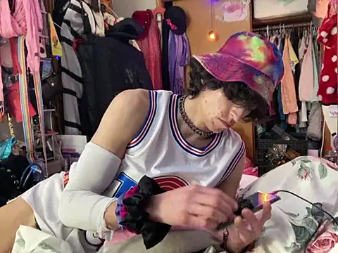 gurlnips online show from 02.03.25