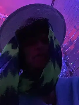 gurlnips online show from 02.14.25