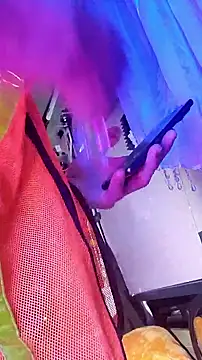 gurlnips online show from 09.20.25