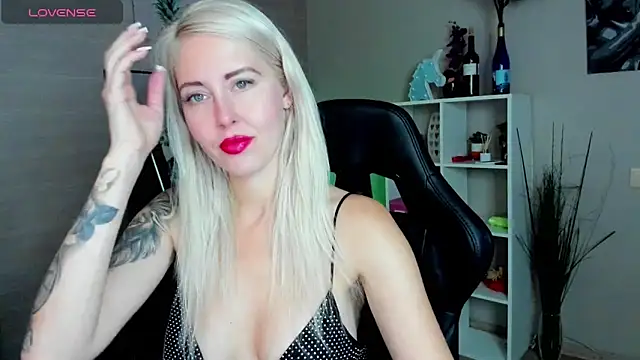 Mermaid N online show from 10.10.25