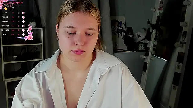 Rebecca Kelly online show from 12.23.25