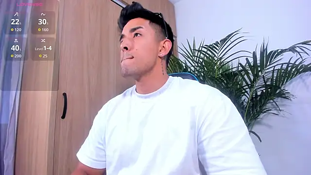 Snapshot of Alan_greek_1 chatting on 10.15.25 Alan greek 1 online show from 10.15.25