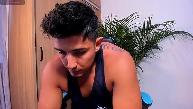 Snapshot of Alan_greek_1 chatting on 10.16.25 Alan greek 1 online show from 10.16.25