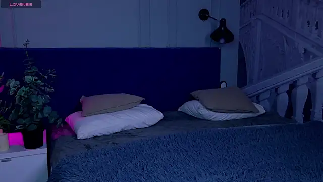 Liv Fay online show from 12.06.24