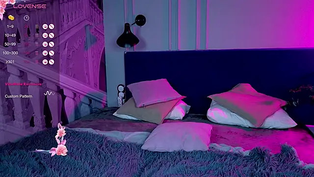 Liv Fay online show from 12.12.24