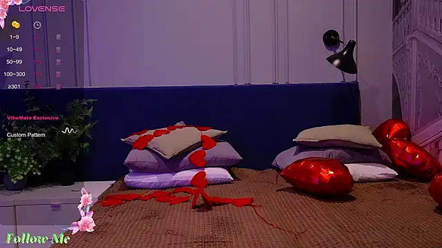 Liv Fay online show from 02.06.25