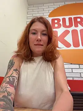 Snapshot of Liv_Fay chatting on 07.22.26 Liv Fay online show from 07.22.26