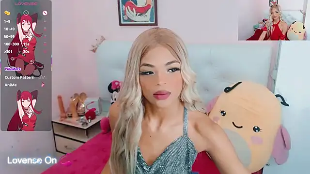 Snapshot of alexa-xxx- chatting on 10.09.25 alexa-xxx- online show from 10.09.25