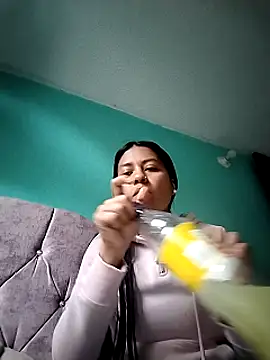 Tiphanydirty3 online show from 02.17.25