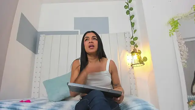 hannah gray online show from 10.20.25