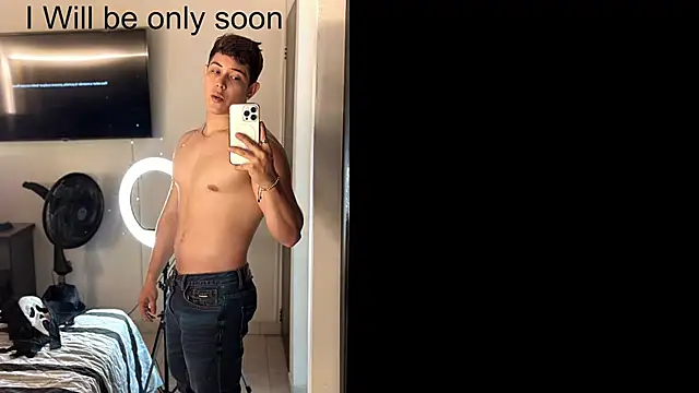 Snapshot of Alan_hadid1 chatting on 10.31.25 Alan hadid1 online show from 10.31.25