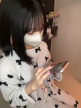 Snapshot of -Yuria- chatting on 01.30.25 -Yuria- online show from 01.30.25