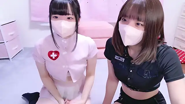 Snapshot of -Yuria- chatting on 02.04.25 -Yuria- online show from 02.04.25