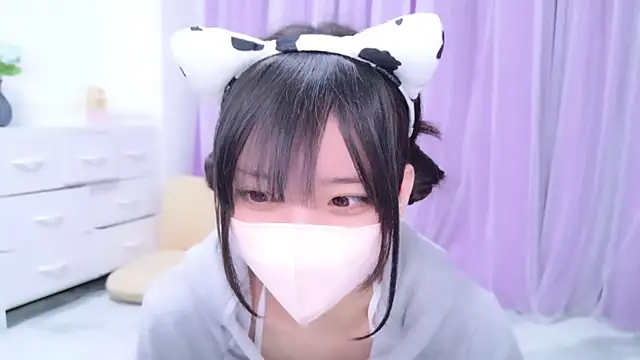 Snapshot of -Yuria- chatting on 02.17.25 -Yuria- online show from 02.17.25