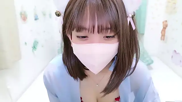 Snapshot of -Yuria- chatting on 02.22.25 -Yuria- online show from 02.22.25