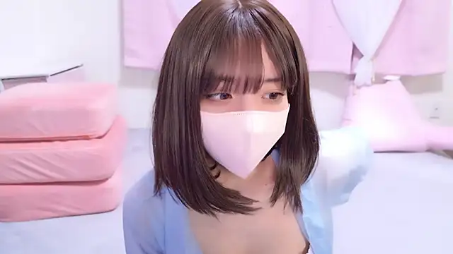 Snapshot of -Yuria- chatting on 03.15.25 -Yuria- online show from 03.15.25