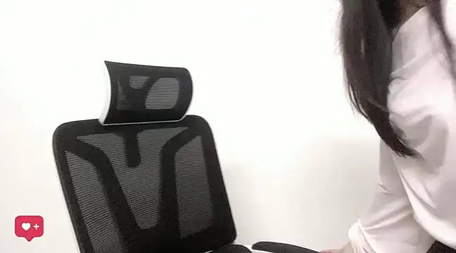 Snapshot of ---MIA--- chatting on 01.21.25 ---MIA--- online show from 01.21.25