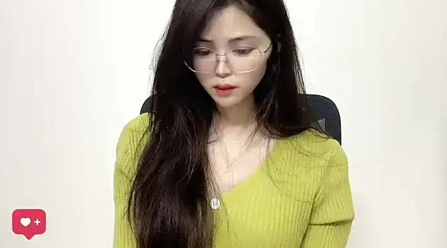 Snapshot of ---MIA--- chatting on 02.03.25 ---MIA--- online show from 02.03.25