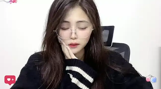 Snapshot of ---MIA--- chatting on 02.09.25 ---MIA--- online show from 02.09.25